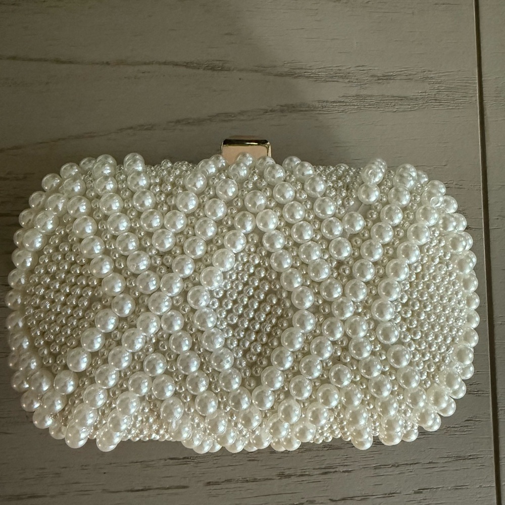 La Regale Blair Imitation Diamond Pearl Minaudière Crossbody